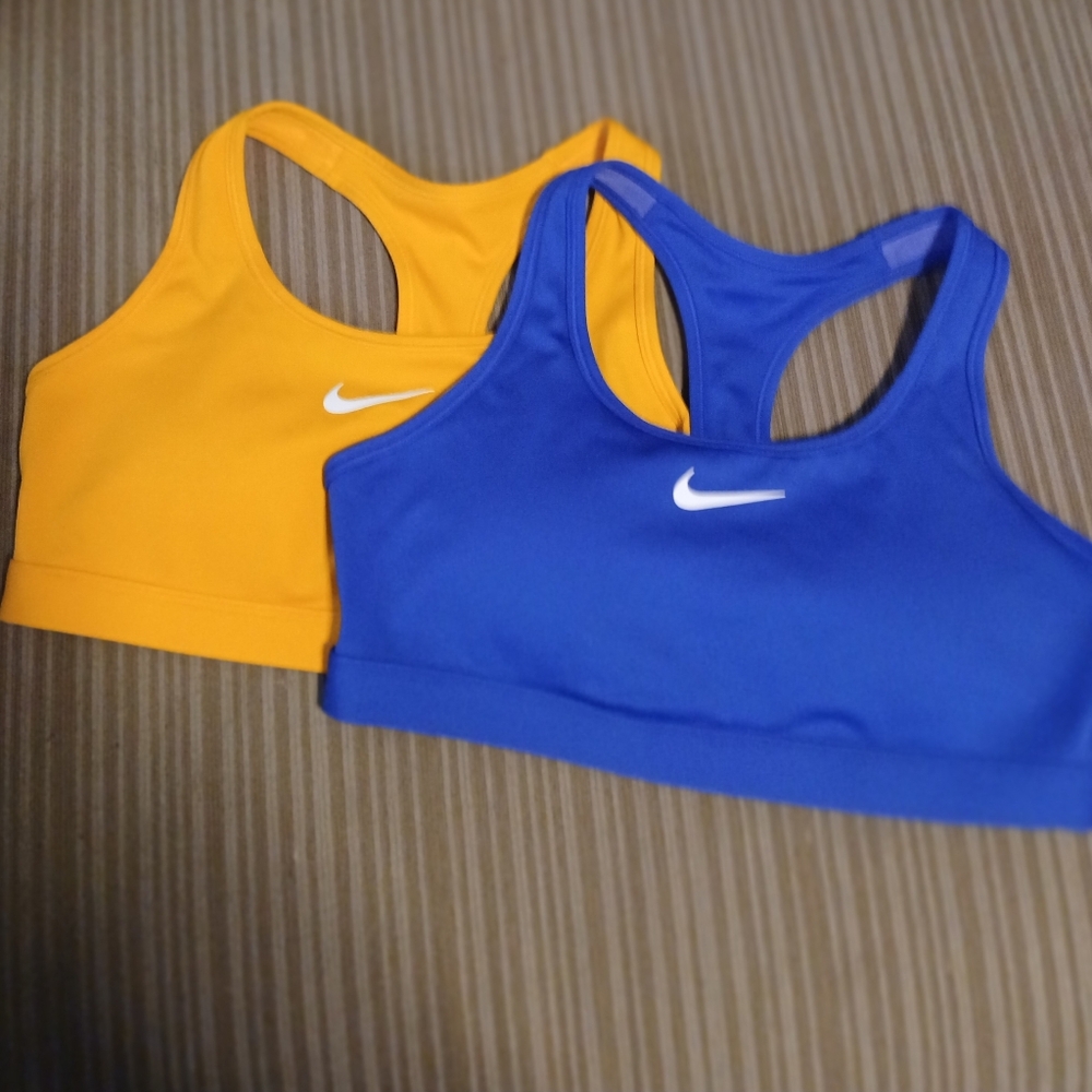2 Nike Women's Sports Bra Size Medium